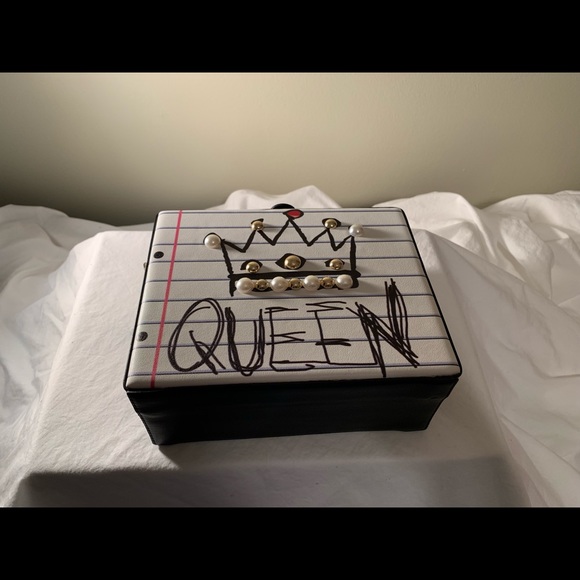 Purse - Picture 3 of 3